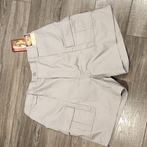 NWT Weekender Brand Sportswear Men's sz 40W Cargo Shorts